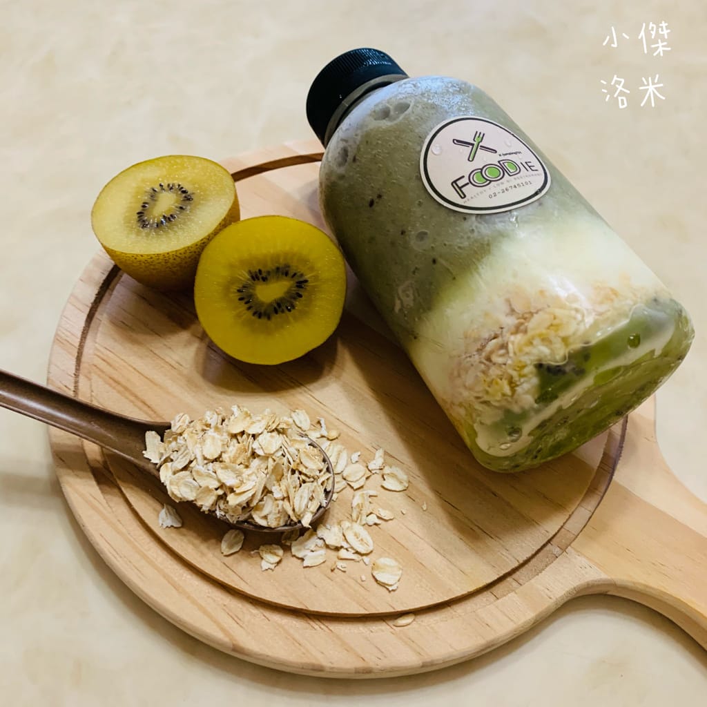 《低卡美食》蛋白優格燕麥杯 ｜ 女孩們～不必再辛苦挨餓節食了！我們有更好的選擇！