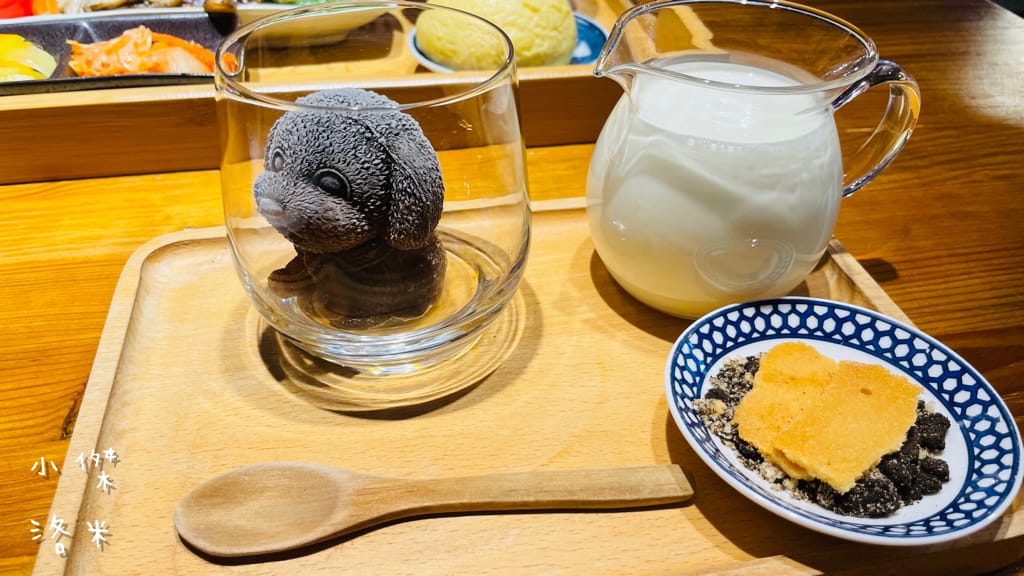 《美食》【已歇業】伍伍零-紫藤之呼吸｜最美森林變身の鬼滅之刃咖啡廳 中和咖啡廳 網美必訪 鬼滅迷不能錯過 捷運永安市場站商圈美食