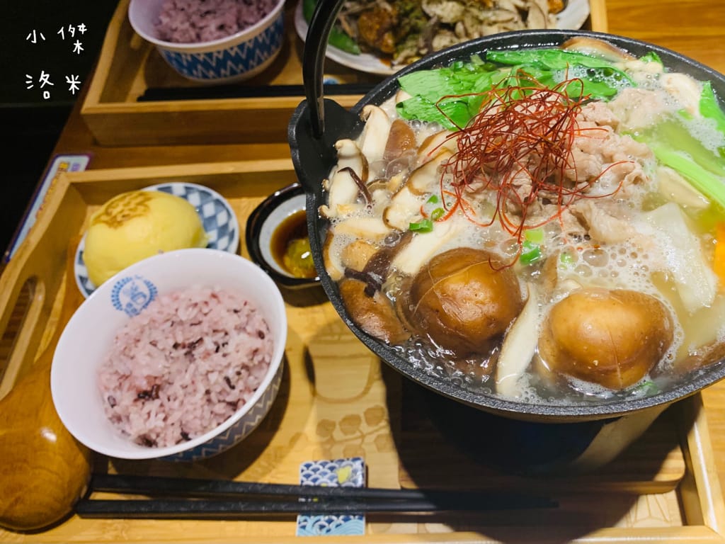 《美食》【已歇業】伍伍零-紫藤之呼吸｜最美森林變身の鬼滅之刃咖啡廳 中和咖啡廳 網美必訪 鬼滅迷不能錯過 捷運永安市場站商圈美食