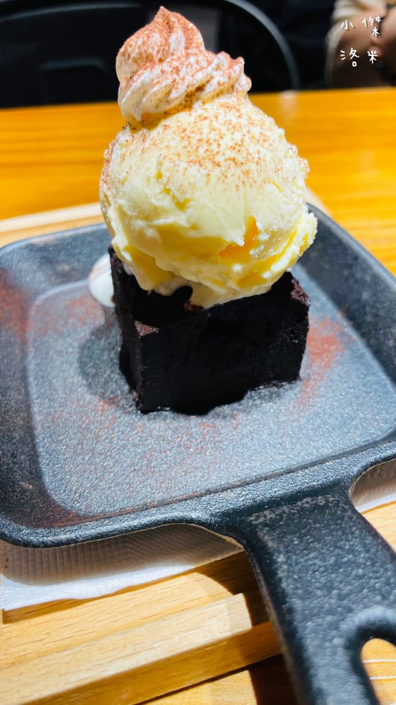 《美食》【已歇業】伍伍零-紫藤之呼吸｜最美森林變身の鬼滅之刃咖啡廳 中和咖啡廳 網美必訪 鬼滅迷不能錯過 捷運永安市場站商圈美食