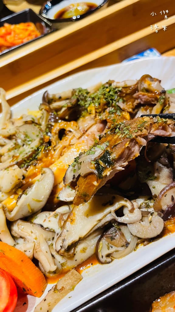 《美食》【已歇業】伍伍零-紫藤之呼吸｜最美森林變身の鬼滅之刃咖啡廳 中和咖啡廳 網美必訪 鬼滅迷不能錯過 捷運永安市場站商圈美食