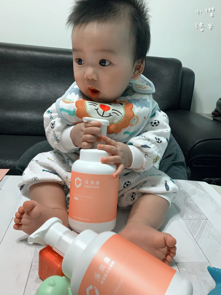 《親子》淨淨 -淨潤膚 ｜  無添加香精的嬰兒沐浴 從頭到腳一瓶搞定 全家人安心沐浴