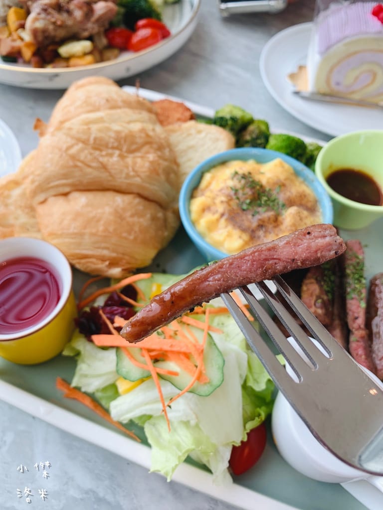 《美食》魚骨頭 Fish Bone Caf’e 宏匯廣場8樓｜ 網美必朝聖的美食餐廳 浪漫約會地點 新北新莊美食推薦 我的口袋名單