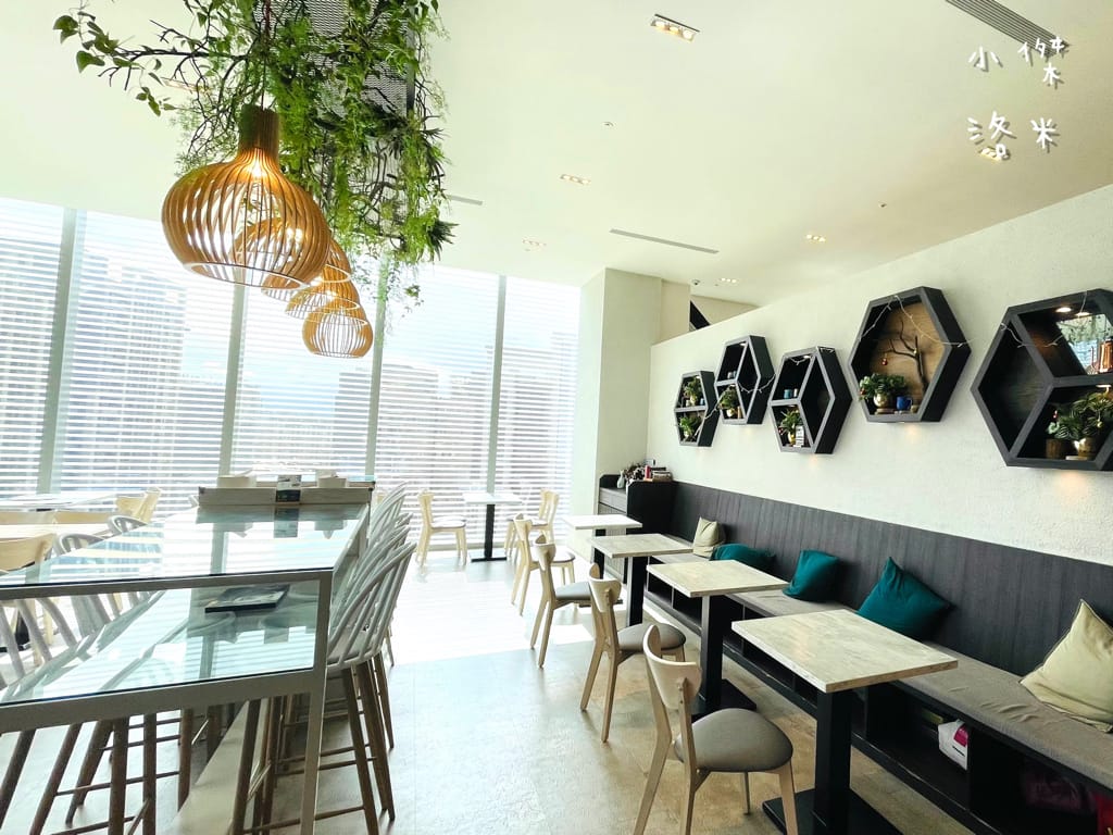 《美食》魚骨頭 Fish Bone Caf’e 宏匯廣場8樓｜ 網美必朝聖的美食餐廳 浪漫約會地點 新北新莊美食推薦 我的口袋名單