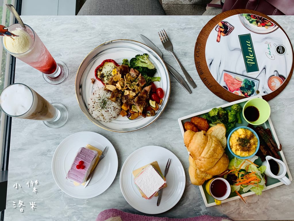 《美食》魚骨頭 Fish Bone Caf’e 宏匯廣場8樓｜ 網美必朝聖的美食餐廳 浪漫約會地點 新北新莊美食推薦 我的口袋名單