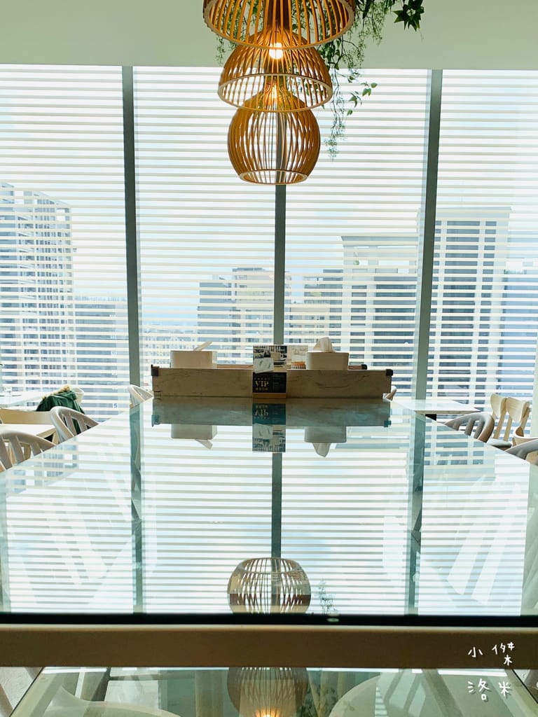 《美食》魚骨頭 Fish Bone Caf’e 宏匯廣場8樓｜ 網美必朝聖的美食餐廳 浪漫約會地點 新北新莊美食推薦 我的口袋名單