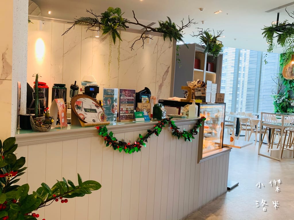 《美食》魚骨頭 Fish Bone Caf’e 宏匯廣場8樓｜ 網美必朝聖的美食餐廳 浪漫約會地點 新北新莊美食推薦 我的口袋名單