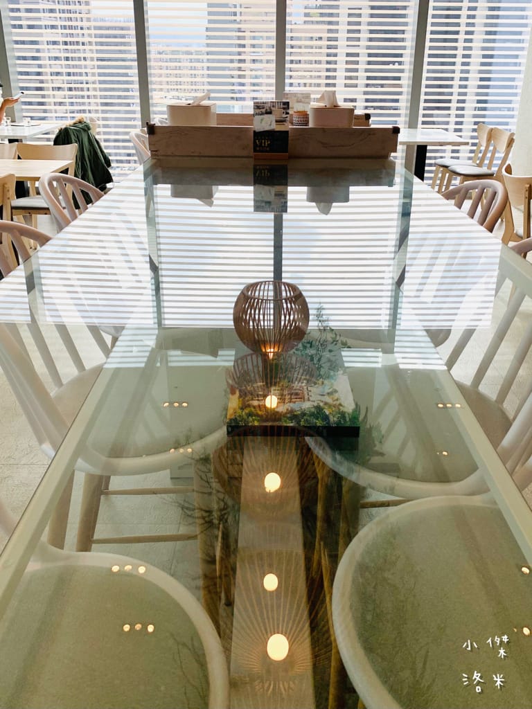 《美食》魚骨頭 Fish Bone Caf’e 宏匯廣場8樓｜ 網美必朝聖的美食餐廳 浪漫約會地點 新北新莊美食推薦 我的口袋名單