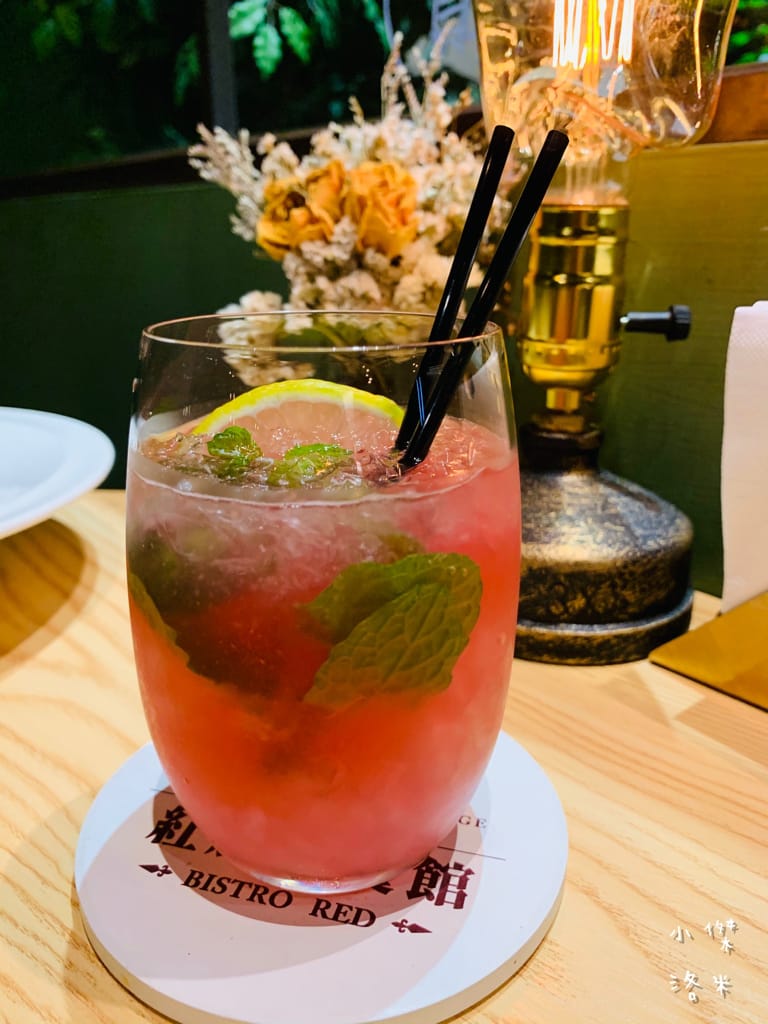 《美食》紅廚小餐館 ｜ 鶯歌超chill異國料理 下班小酌兩杯 適合約會的餐酒館 新北鶯歌美食推薦 復古鶯歌餐酒館