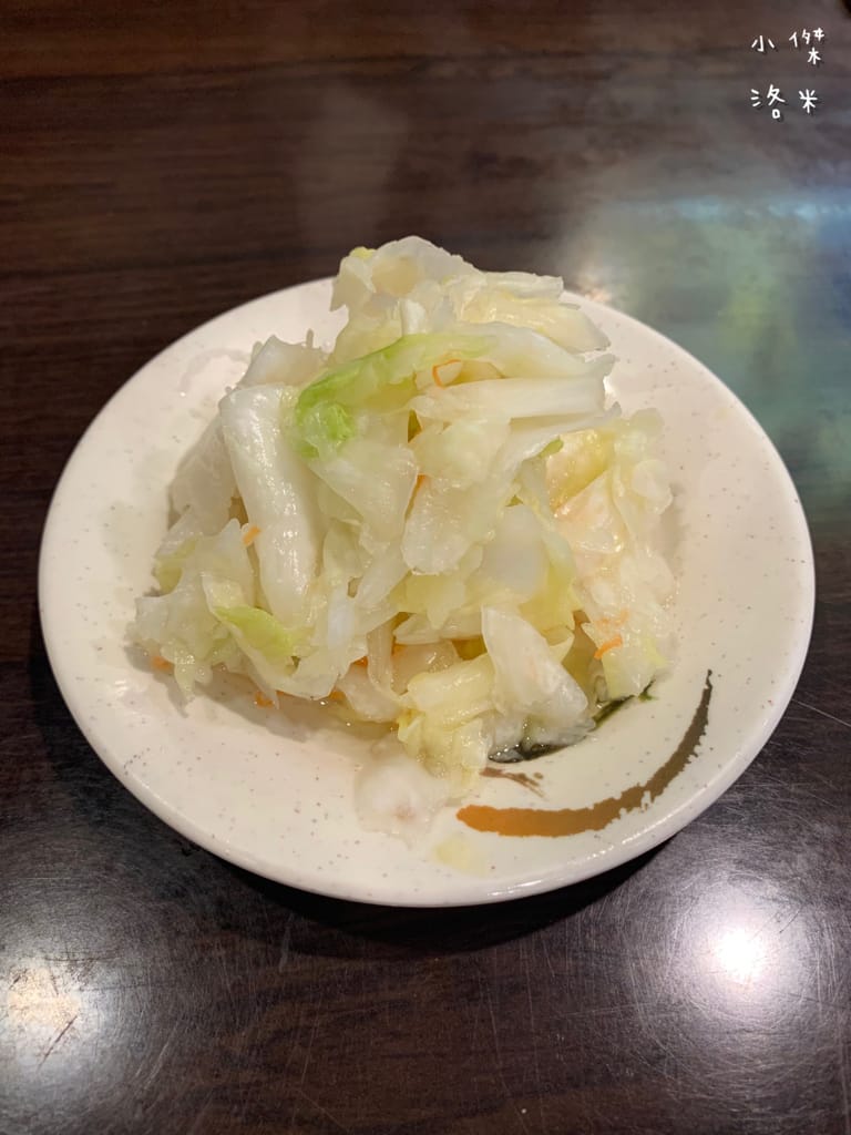 《美食》老兵曾王記牛肉麵 中和創始店 | 獲獎肯定的好滋味 來新北中和滿足老兵魂 大啖整根牛小排 中和美食推薦 老兵牛肉麵 三重美食推薦