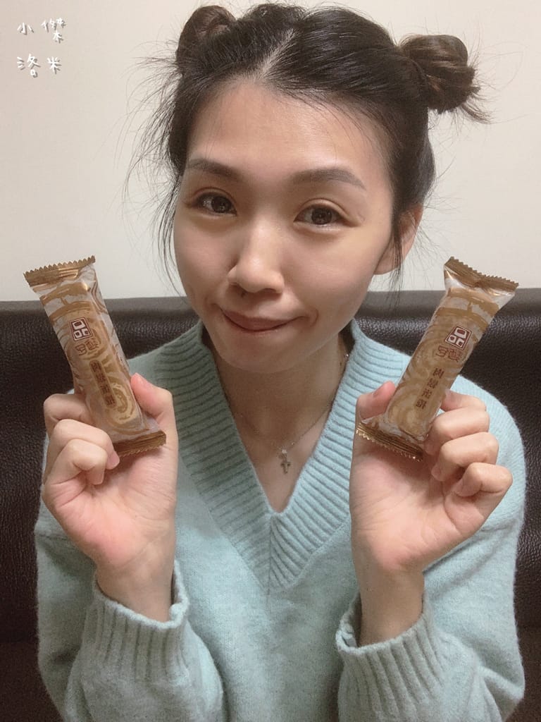 《宅配美食》開箱 品麵包就是虎鬆-肉鬆蛋捲禮盒 | 細  緻手炒肉鬆 手工蛋捲 可愛的虎年禮盒推薦 宅配美食推薦