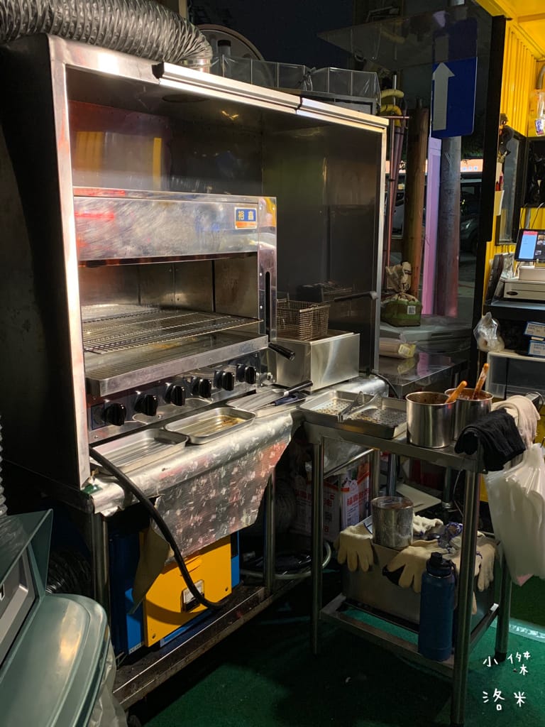 《美食》Kebabs 麻串 ｜ 北市中心的飄香角落 三五好友下班聚餐的好選擇 信義區最Chill 的戶外串燒店 台北小酌推薦 台北串燒推薦