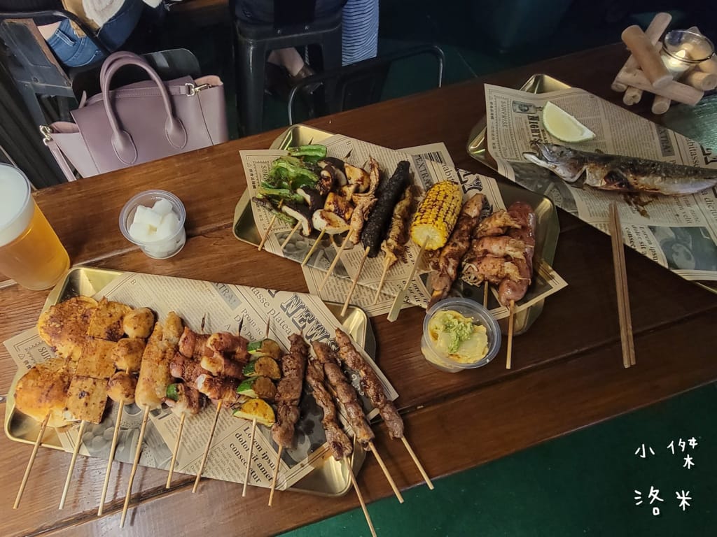 《美食》Kebabs 麻串 ｜ 北市中心的飄香角落 三五好友下班聚餐的好選擇 信義區最Chill 的戶外串燒店 台北小酌推薦 台北串燒推薦