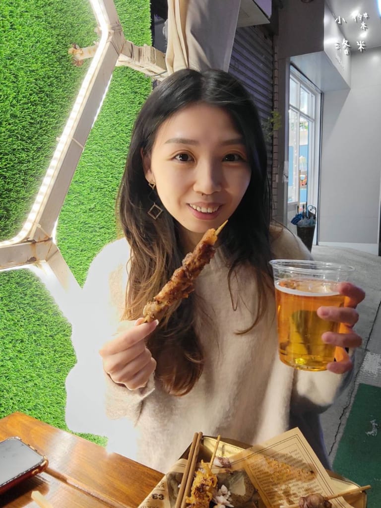 《美食》Kebabs 麻串 ｜ 北市中心的飄香角落 三五好友下班聚餐的好選擇 信義區最Chill 的戶外串燒店 台北小酌推薦 台北串燒推薦