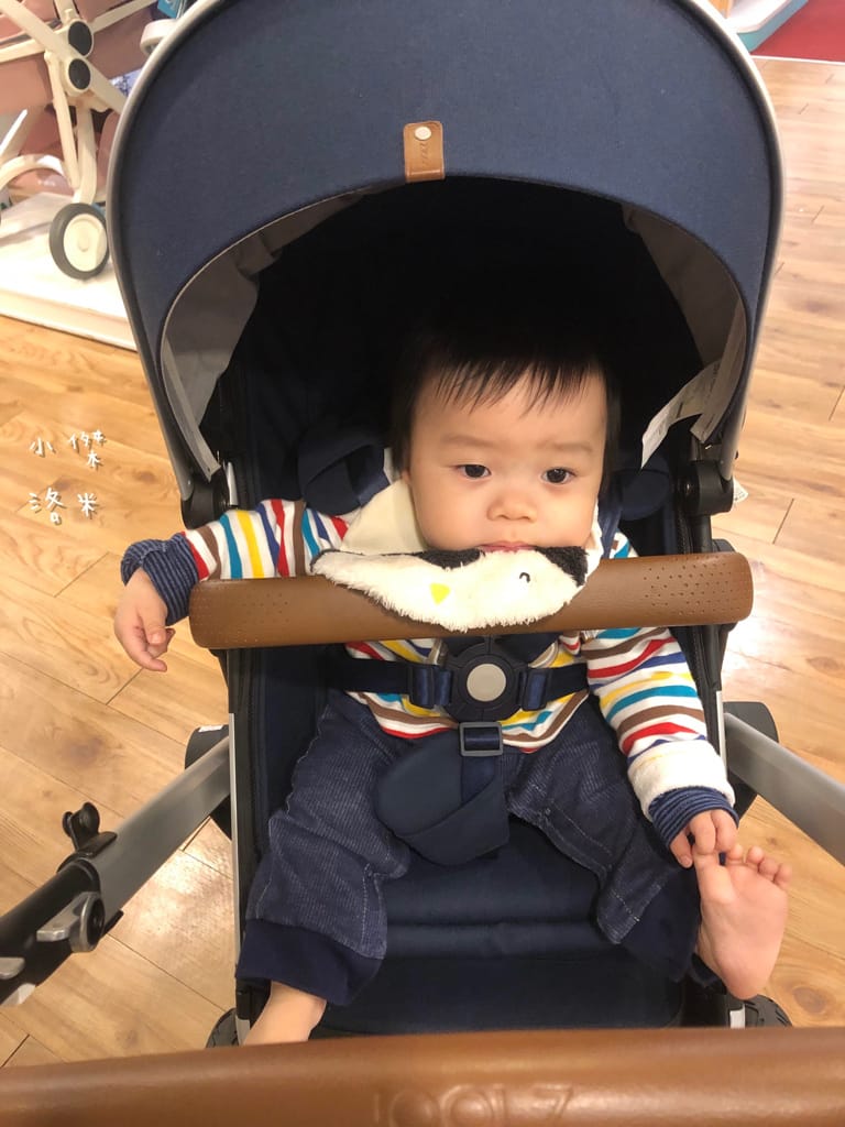 《親子》娃娃世界-台北旗艦店 ｜ 超大雙層嬰幼百貨路面店  齊全的母嬰用品一次購足 嬰兒推車比較 嬰兒床比較