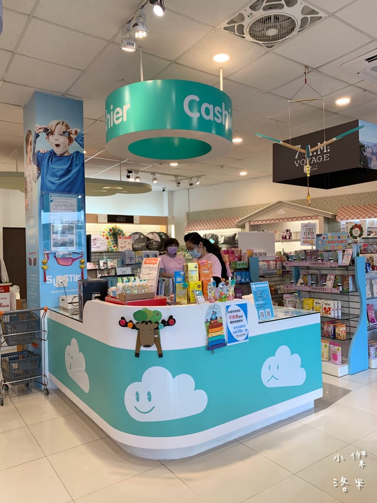 《親子》娃娃世界-台北旗艦店 ｜ 超大雙層嬰幼百貨路面店  齊全的母嬰用品一次購足 嬰兒推車比較 嬰兒床比較