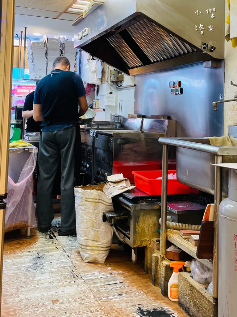 《美食》spyci私宅咖哩炸雞 | 馬來西亞風味咖哩炸雞 鮮嫩多汁黃金春雞X傳統參巴醬 想吃記得要預約! 捷運萬隆站美食 台北美食推薦 炸雞推薦