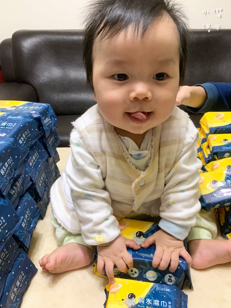 《親子》開箱 | 蘭韻純水濕巾 ｜ 薄款新品上市 寶貝肌膚每天的親密接觸 育兒路上神隊友 濕紙巾推薦