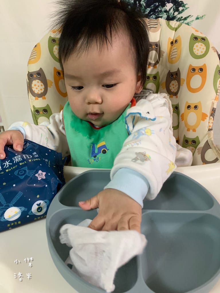 《親子》開箱 | 蘭韻純水濕巾 ｜ 薄款新品上市 寶貝肌膚每天的親密接觸 育兒路上神隊友 濕紙巾推薦