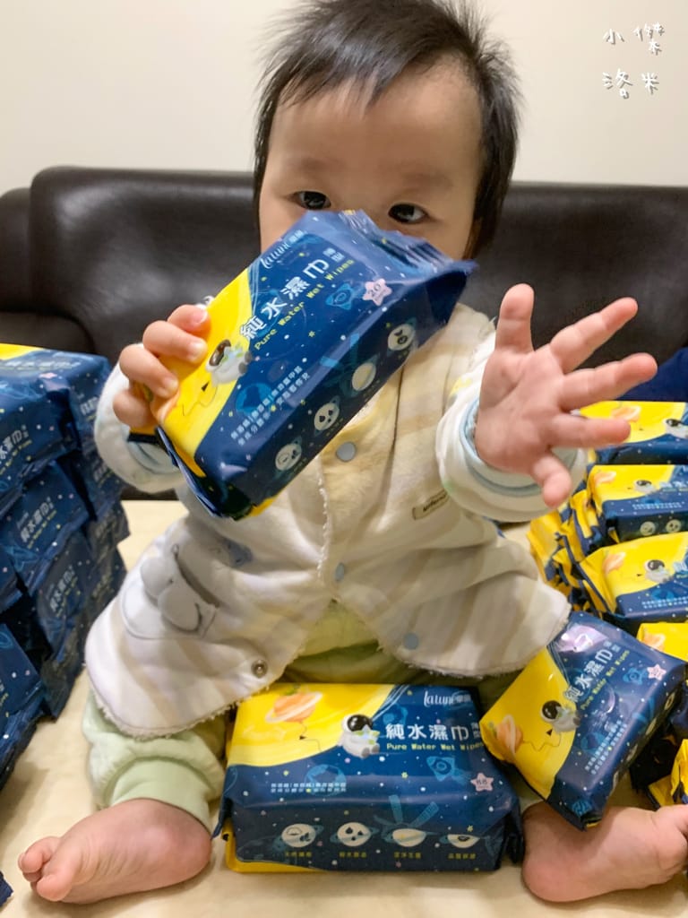 《親子》開箱 | 蘭韻純水濕巾 ｜ 薄款新品上市 寶貝肌膚每天的親密接觸 育兒路上神隊友 濕紙巾推薦