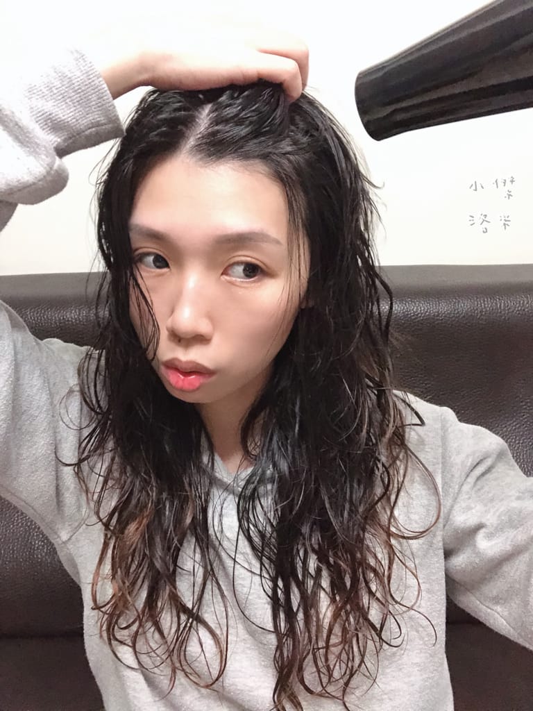 《美髮》曼都髮根QQ燙 ｜ 髮根蓬鬆視覺減齡 塑型微整夾讓你在家就能輕鬆燙髮根