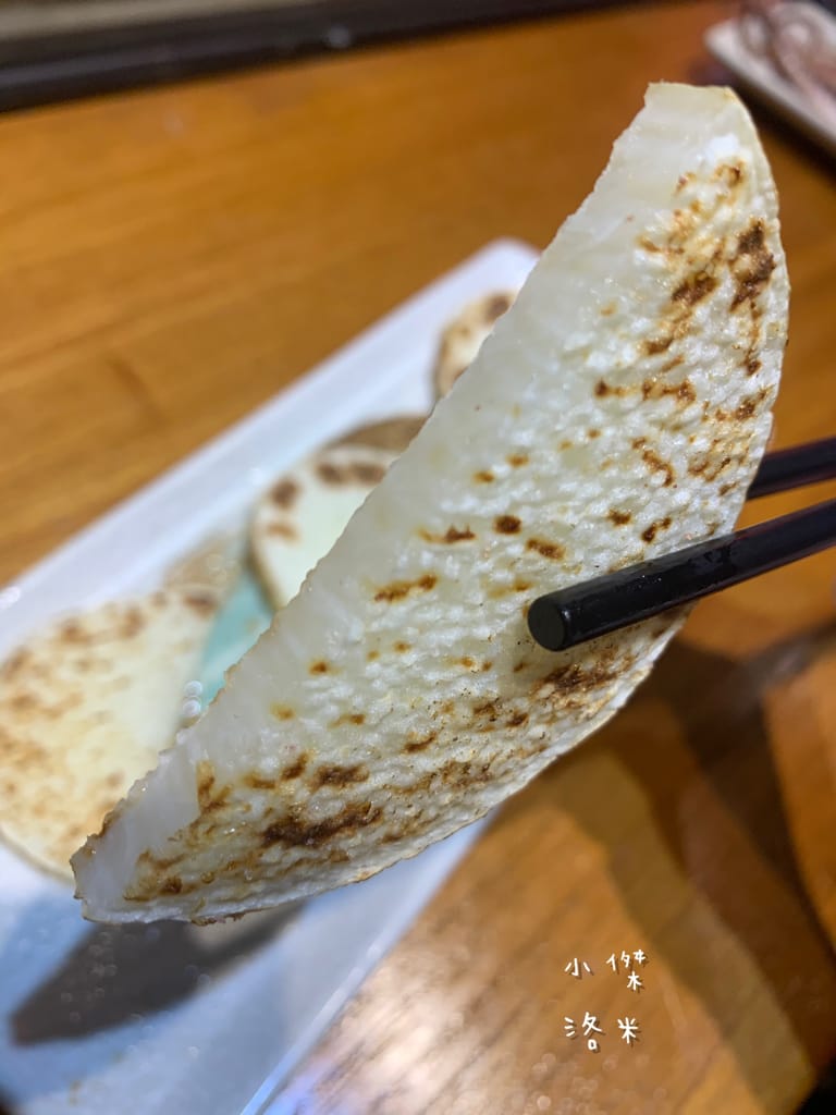 《美食》雄爺食堂｜下班喝一杯配串燒享受chill人生 好友聚會吃飯配飛鏢機 還有獨立K歌亭！板橋平價居酒屋推薦 捷運江子翠站美食推薦