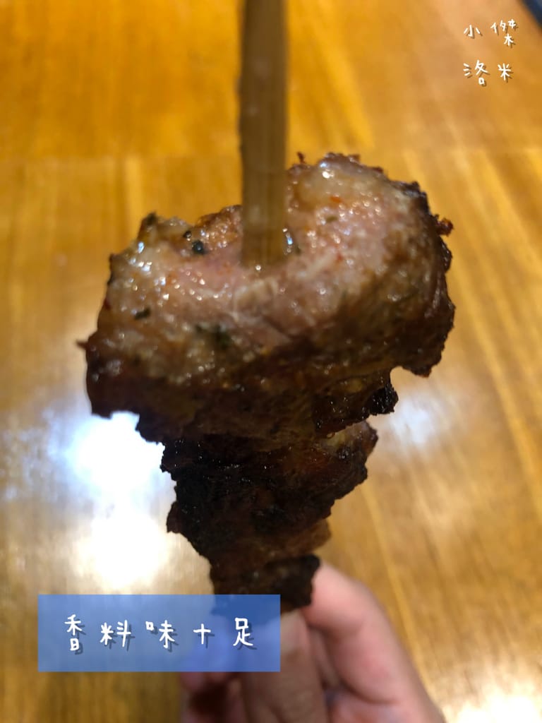 《美食》雄爺食堂｜下班喝一杯配串燒享受chill人生 好友聚會吃飯配飛鏢機 還有獨立K歌亭！板橋平價居酒屋推薦 捷運江子翠站美食推薦