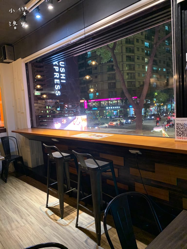 《美食》雄爺食堂｜下班喝一杯配串燒享受chill人生 好友聚會吃飯配飛鏢機 還有獨立K歌亭！板橋平價居酒屋推薦 捷運江子翠站美食推薦