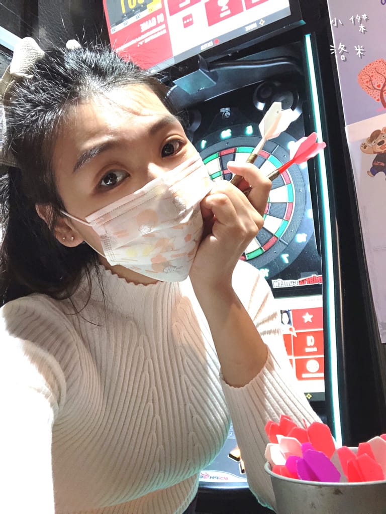 《美食》雄爺食堂｜下班喝一杯配串燒享受chill人生 好友聚會吃飯配飛鏢機 還有獨立K歌亭！板橋平價居酒屋推薦 捷運江子翠站美食推薦