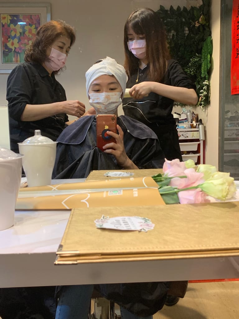 《保養》Alia&艾麗雅頭皮養護中心 ｜西門町美麗一波 專業AI頭皮檢測 用科技替頭皮說話 台北市頭皮保養推薦 護髮推薦 頭皮護理推薦