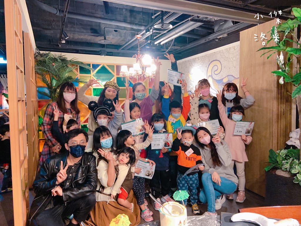 《親子手做》親子手做奶酪|泰滾Rolling Thai泰式火鍋 體驗製做店超內人氣甜點 南椰奶凍 和孩子一起動手做新鮮椰子奶凍 好吃又好玩