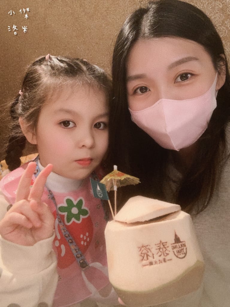 《親子手做》親子手做奶酪|泰滾Rolling Thai泰式火鍋 體驗製做店超內人氣甜點 南椰奶凍 和孩子一起動手做新鮮椰子奶凍 好吃又好玩