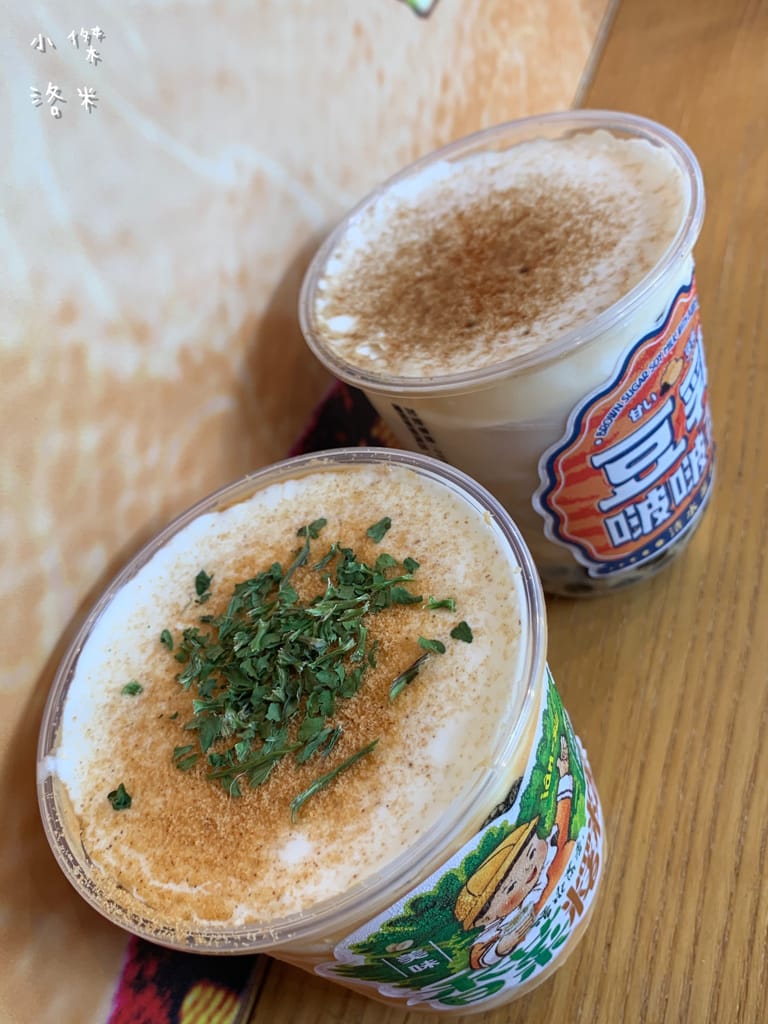 《飲品》清水茶香｜你敢挑戰用喝的香菜嗎?意外好喝的混搭豆乳飲 顛覆想像的香菜麻糬 口感好軟Q的豆乳啵啵茶 創意手搖茶推薦 膽量測式推薦 清水茶香南西店