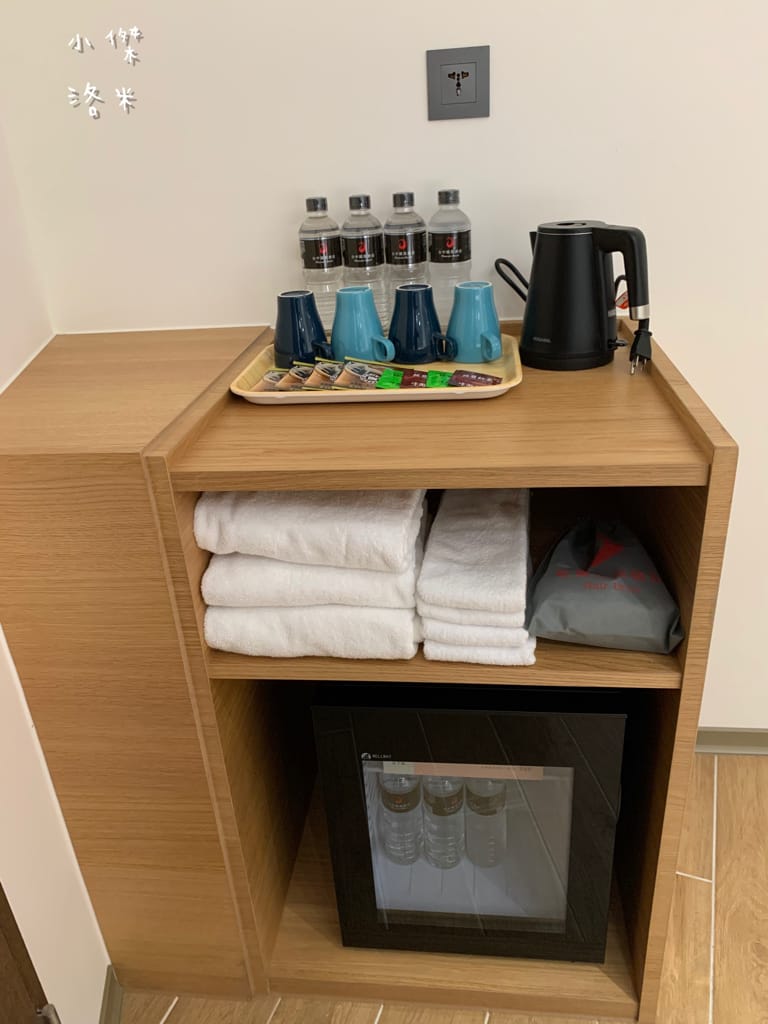 《旅遊》 台中鳳凰酒店｜台中輕旅行 下榻柳川水岸公園畔享受城市美景 9樓星際樂園徜徉在銀河系的美夢 親子主題房可愛到捨不得睡著 親子旅遊推薦 約會住宿推薦