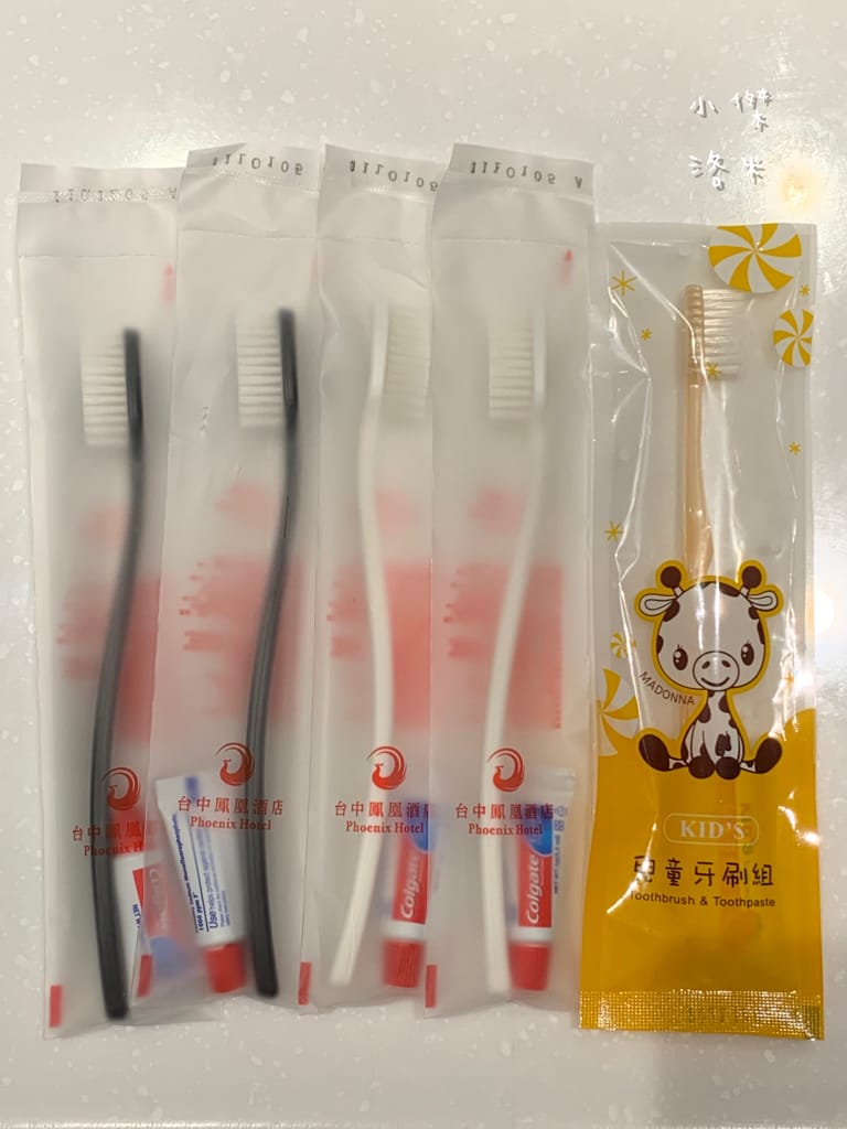 《旅遊》 台中鳳凰酒店｜台中輕旅行 下榻柳川水岸公園畔享受城市美景 9樓星際樂園徜徉在銀河系的美夢 親子主題房可愛到捨不得睡著 親子旅遊推薦 約會住宿推薦