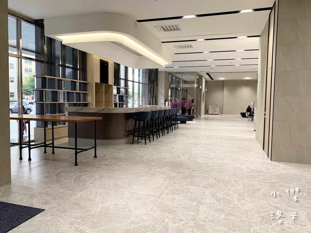 《旅遊》 台中鳳凰酒店｜台中輕旅行 下榻柳川水岸公園畔享受城市美景 9樓星際樂園徜徉在銀河系的美夢 親子主題房可愛到捨不得睡著 親子旅遊推薦 約會住宿推薦