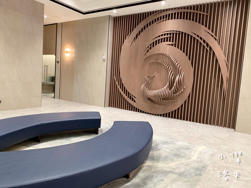 《旅遊》 台中鳳凰酒店｜台中輕旅行 下榻柳川水岸公園畔享受城市美景 9樓星際樂園徜徉在銀河系的美夢 親子主題房可愛到捨不得睡著 親子旅遊推薦 約會住宿推薦