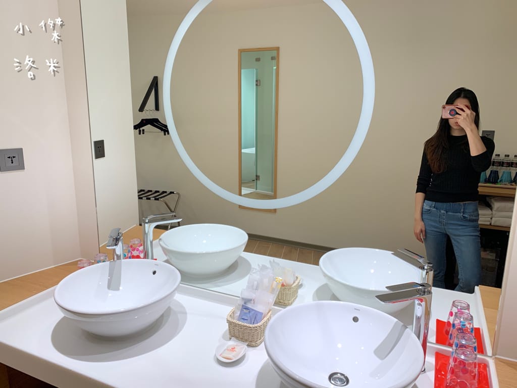 《旅遊》 台中鳳凰酒店｜台中輕旅行 下榻柳川水岸公園畔享受城市美景 9樓星際樂園徜徉在銀河系的美夢 親子主題房可愛到捨不得睡著 親子旅遊推薦 約會住宿推薦