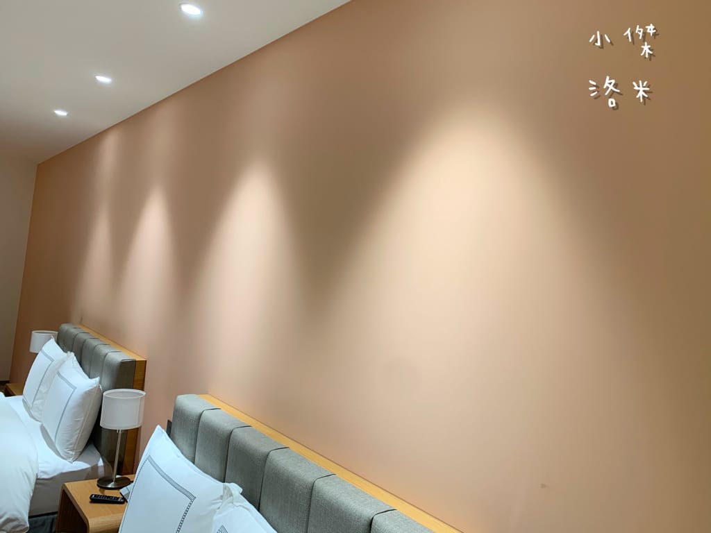 《旅遊》 台中鳳凰酒店｜台中輕旅行 下榻柳川水岸公園畔享受城市美景 9樓星際樂園徜徉在銀河系的美夢 親子主題房可愛到捨不得睡著 親子旅遊推薦 約會住宿推薦