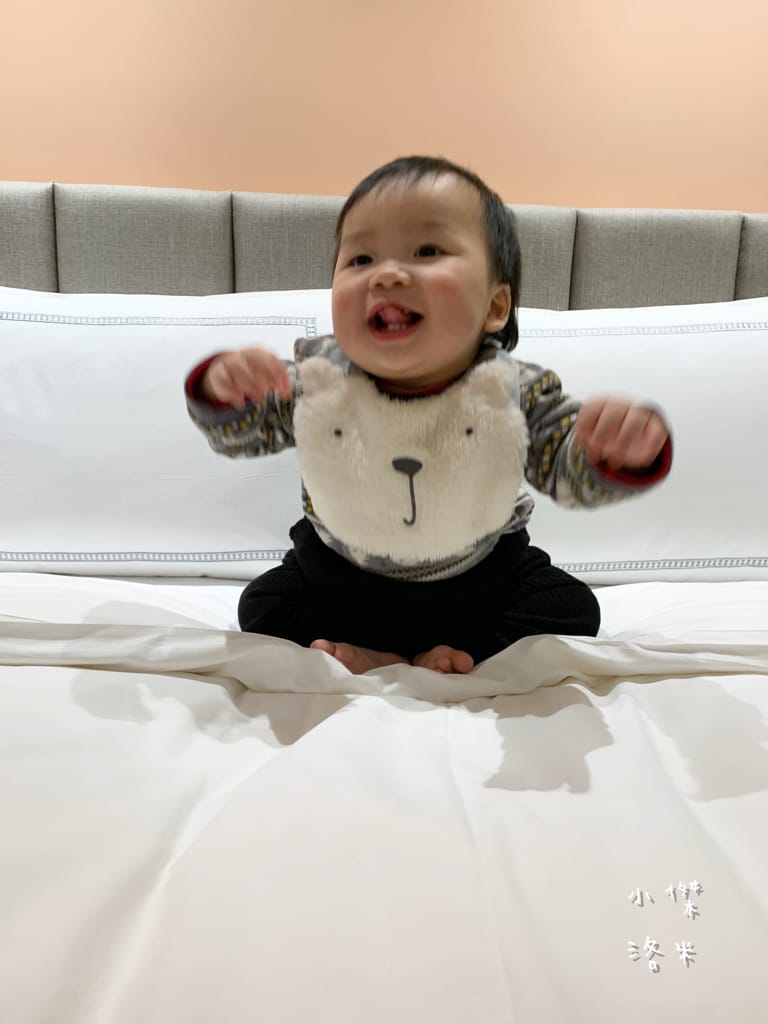 《旅遊》 台中鳳凰酒店｜台中輕旅行 下榻柳川水岸公園畔享受城市美景 9樓星際樂園徜徉在銀河系的美夢 親子主題房可愛到捨不得睡著 親子旅遊推薦 約會住宿推薦