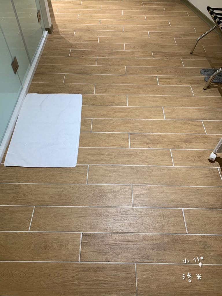 《旅遊》 台中鳳凰酒店｜台中輕旅行 下榻柳川水岸公園畔享受城市美景 9樓星際樂園徜徉在銀河系的美夢 親子主題房可愛到捨不得睡著 親子旅遊推薦 約會住宿推薦