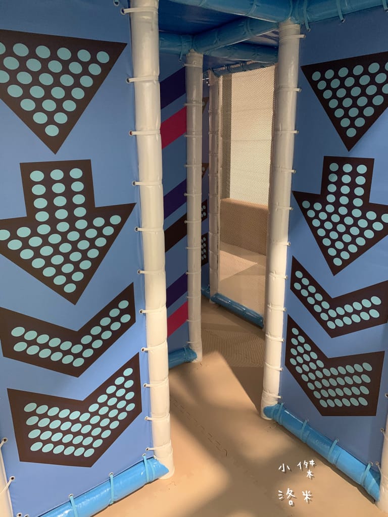 《旅遊》 台中鳳凰酒店｜台中輕旅行 下榻柳川水岸公園畔享受城市美景 9樓星際樂園徜徉在銀河系的美夢 親子主題房可愛到捨不得睡著 親子旅遊推薦 約會住宿推薦