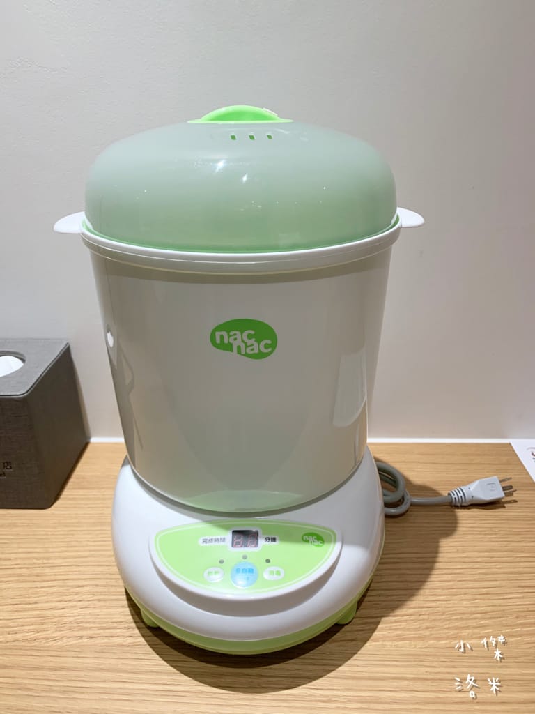 《旅遊》 台中鳳凰酒店｜台中輕旅行 下榻柳川水岸公園畔享受城市美景 9樓星際樂園徜徉在銀河系的美夢 親子主題房可愛到捨不得睡著 親子旅遊推薦 約會住宿推薦