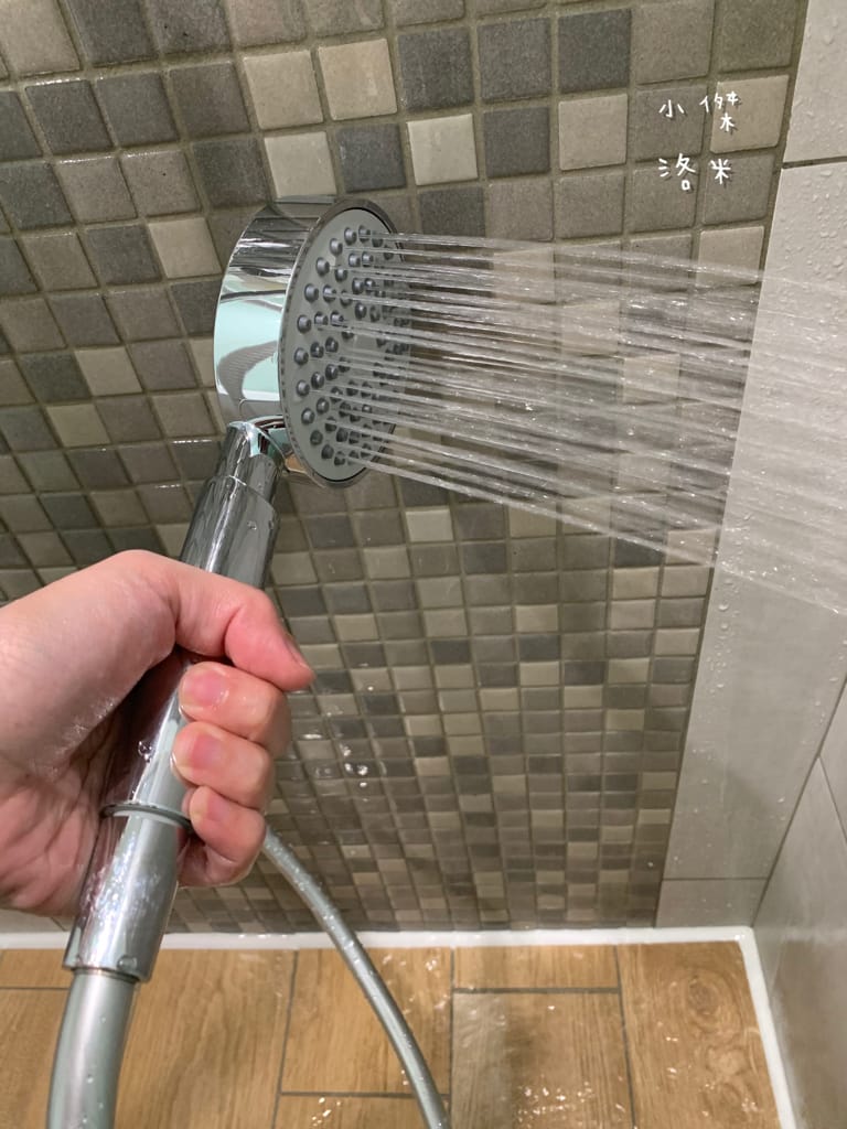 《旅遊》 台中鳳凰酒店｜台中輕旅行 下榻柳川水岸公園畔享受城市美景 9樓星際樂園徜徉在銀河系的美夢 親子主題房可愛到捨不得睡著 親子旅遊推薦 約會住宿推薦