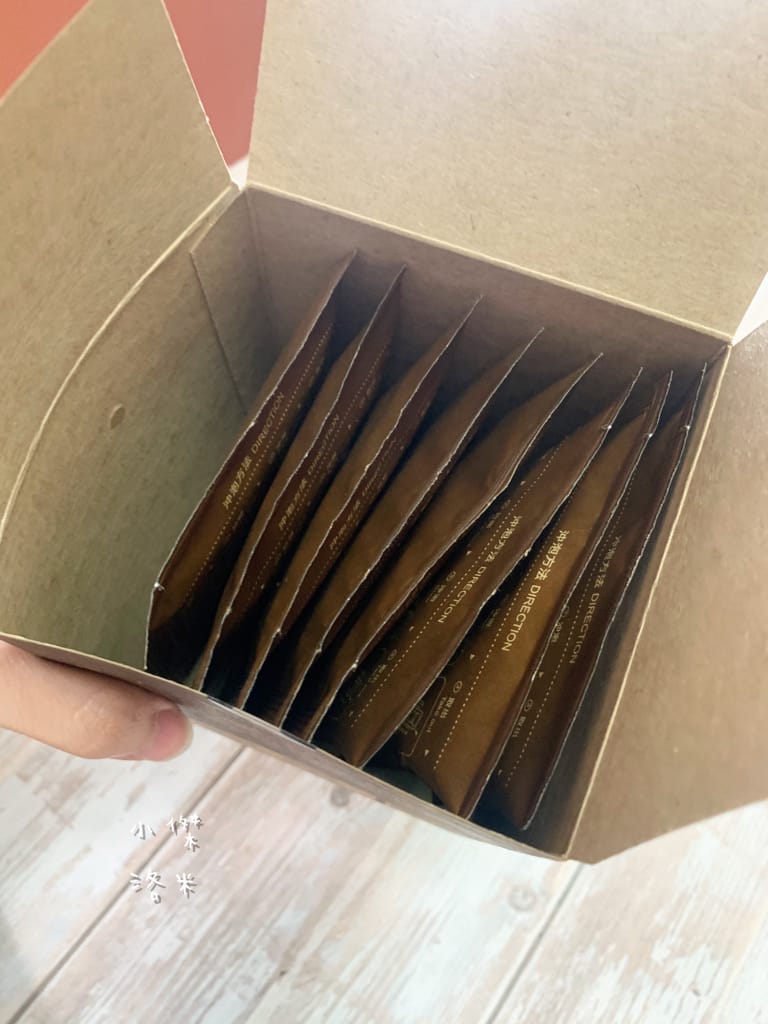 《飲品》開箱 HOWSDOMO好事多磨濾掛式咖啡 ｜ 衣索比亞日曬-中深培濾掛式研磨咖啡 用滴滴香醇的研磨咖啡開啟美好一天 中深度烘培的客製化伴手禮最懂你心