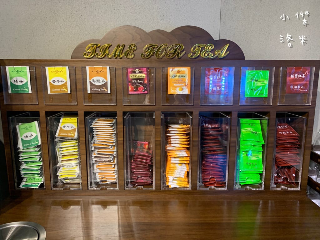 《旅遊美食》 台中鳳凰酒店- 鳳凰食號 ｜ 2022全新開幕鳳凰酒店 早午餐 Buffet吃到飽只要499！星巴客 哈根達斯無限續 用餐區附設兒童遊戲區 台中美食推薦 Buffet推薦 早午餐推薦