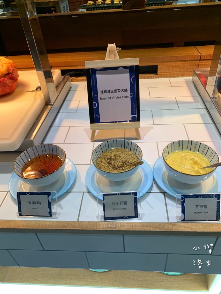 《旅遊美食》 台中鳳凰酒店- 鳳凰食號 ｜ 2022全新開幕鳳凰酒店 早午餐 Buffet吃到飽只要499！星巴客 哈根達斯無限續 用餐區附設兒童遊戲區 台中美食推薦 Buffet推薦 早午餐推薦