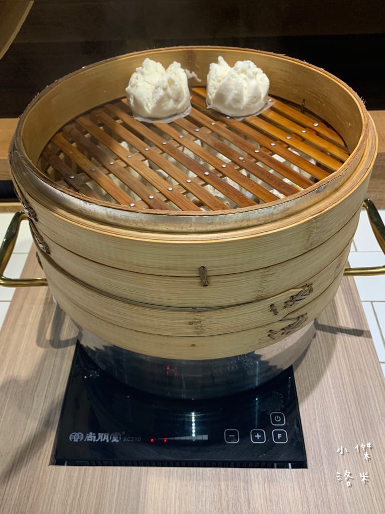 《旅遊美食》 台中鳳凰酒店- 鳳凰食號 ｜ 2022全新開幕鳳凰酒店 早午餐 Buffet吃到飽只要499！星巴客 哈根達斯無限續 用餐區附設兒童遊戲區 台中美食推薦 Buffet推薦 早午餐推薦