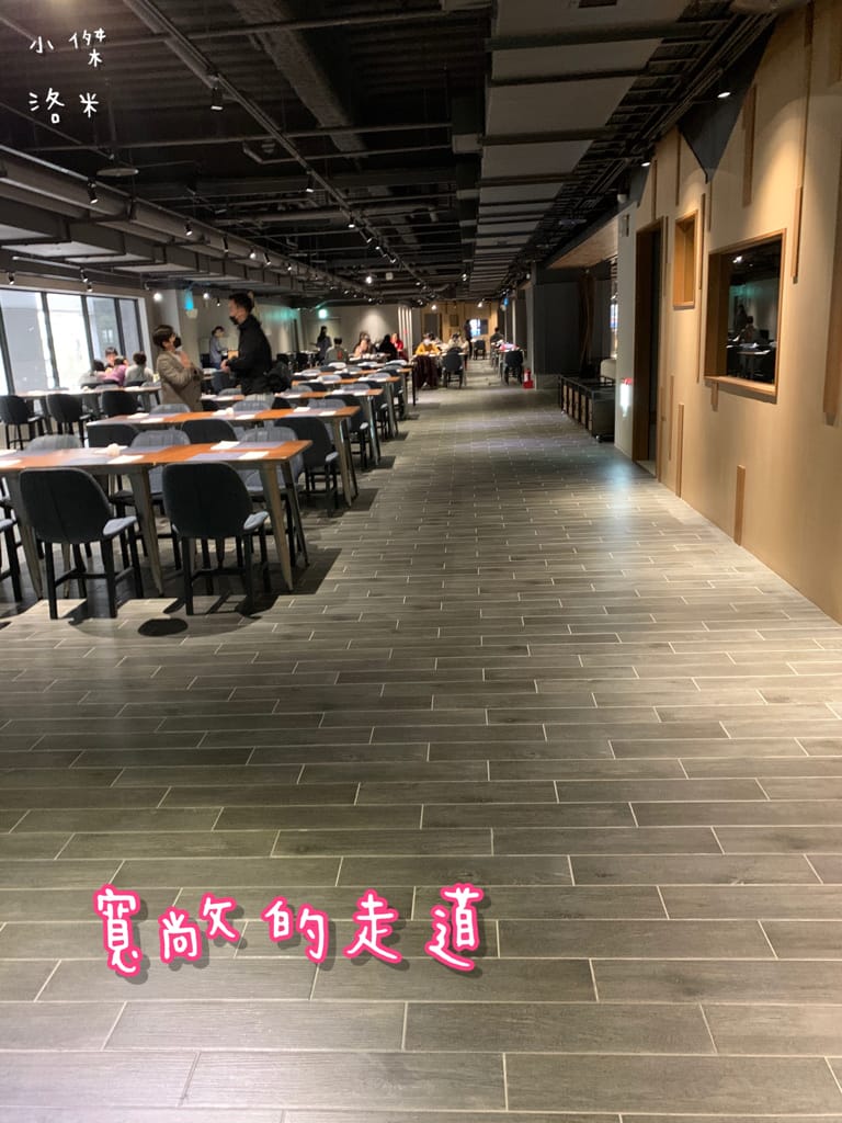 《旅遊美食》 台中鳳凰酒店- 鳳凰食號 ｜ 2022全新開幕鳳凰酒店 早午餐 Buffet吃到飽只要499！星巴客 哈根達斯無限續 用餐區附設兒童遊戲區 台中美食推薦 Buffet推薦 早午餐推薦