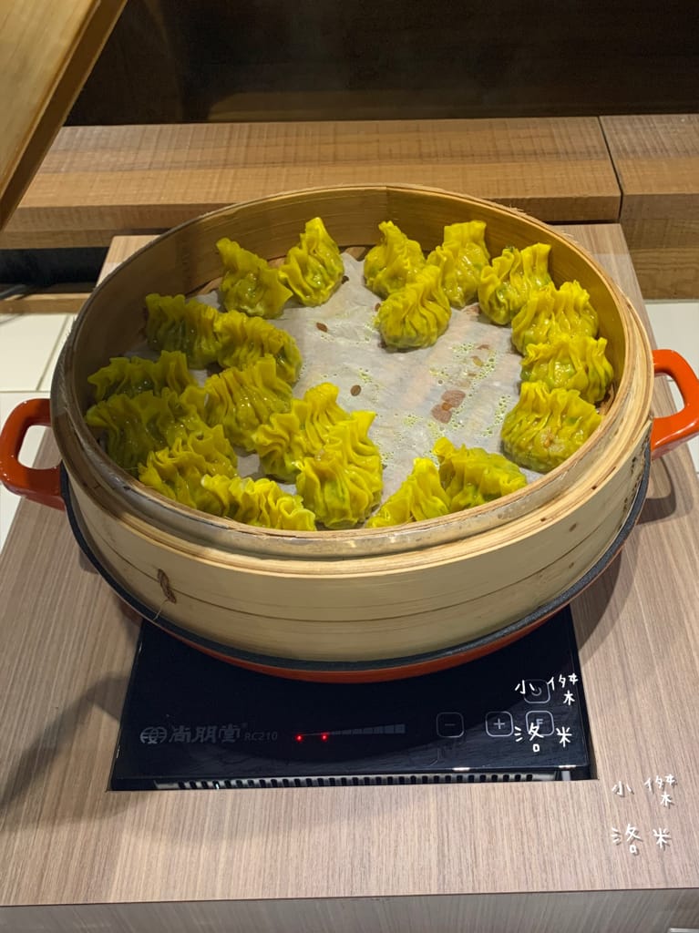 《旅遊美食》 台中鳳凰酒店- 鳳凰食號 ｜ 2022全新開幕鳳凰酒店 早午餐 Buffet吃到飽只要499！星巴客 哈根達斯無限續 用餐區附設兒童遊戲區 台中美食推薦 Buffet推薦 早午餐推薦